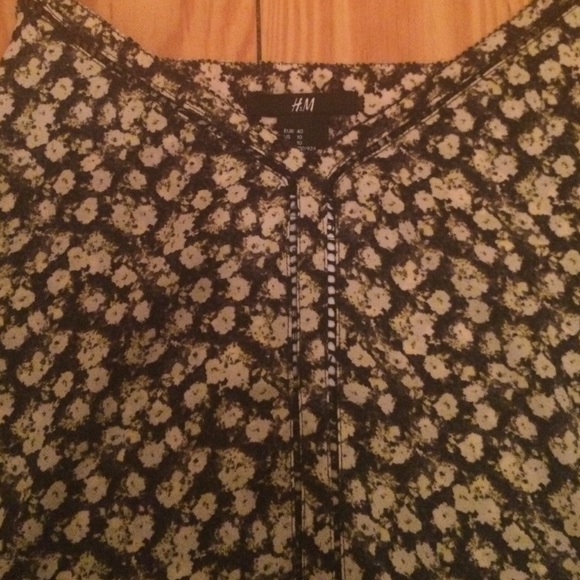 Flower Tank Top - Picture 2 of 3