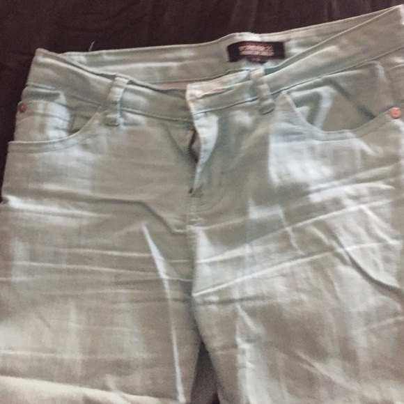Jeans. Skinny fitted forever 21. Great fit !