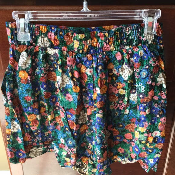 American Rag flowy shorts - Picture 2 of 3