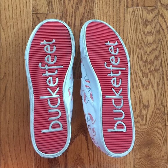 Bucketfeet Shoes - Bucketfeet flamingo slip on sneakers Bucketfeet Shoes - Bucketfeet flamingo slip on sneakers