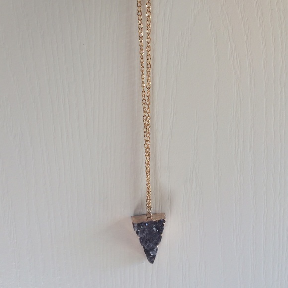 Gold chain triangle amethyst necklace