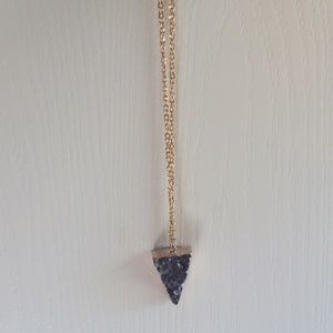 Gold chain triangle amethyst necklace