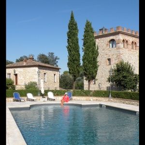 Meet your Posher, Rita