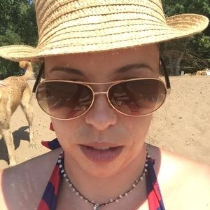 Meet your Posher, Scarlette