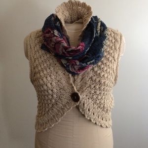 Knit Vest cream color super soft