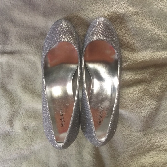 Style & Co. Shoes - 🎉✌️Priced to Sell👍Silver Pumps