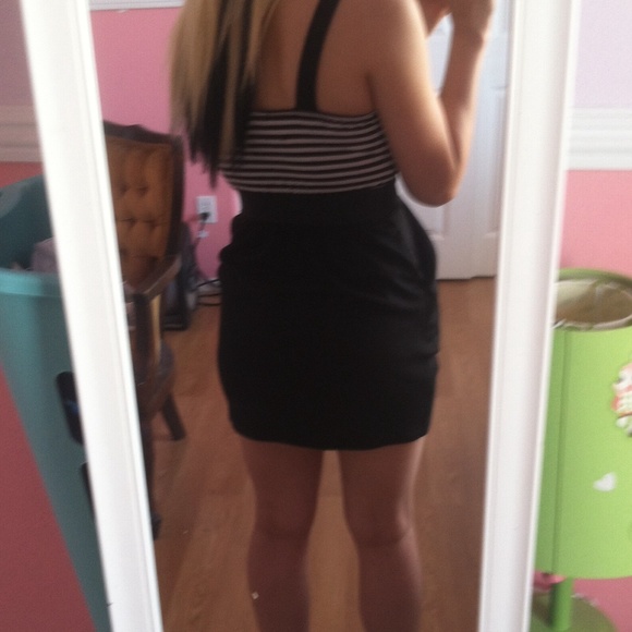 Forever 21 dress small with pockets!!! - Picture 4 of 4