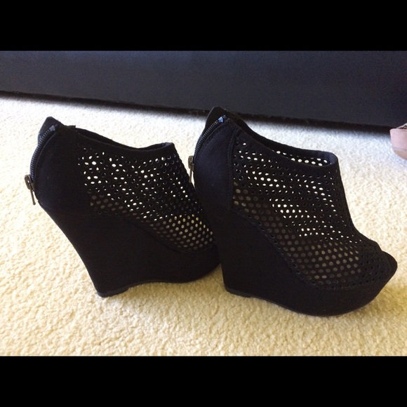 Black Madden Girl Booties