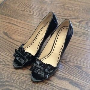 Enzo Angiolini black patent leather 4 in heels