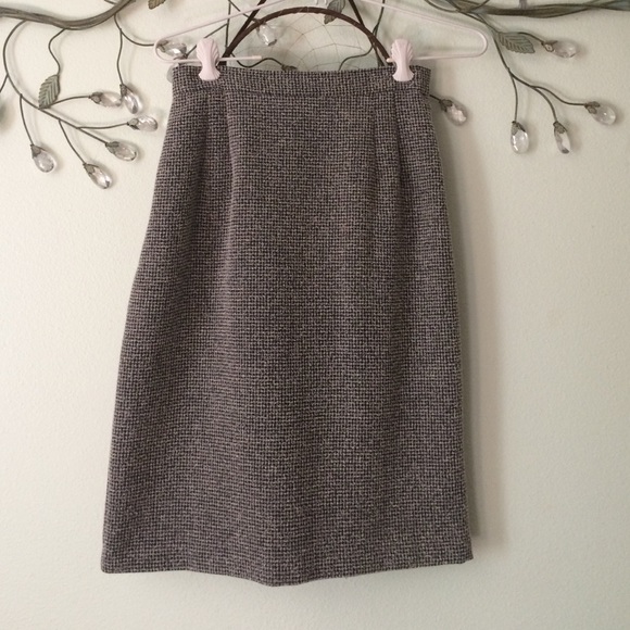 High Waisted Black and White Skirt