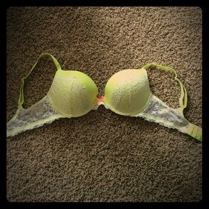 Victoria Secrets bra NWOT