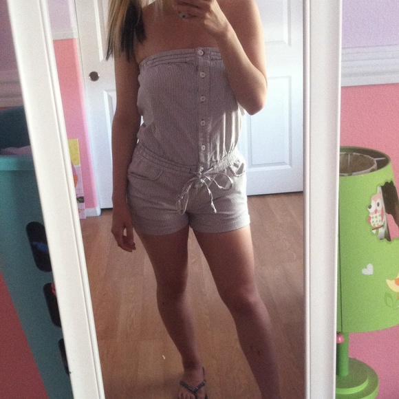 Forever 21 romper - Picture 2 of 3