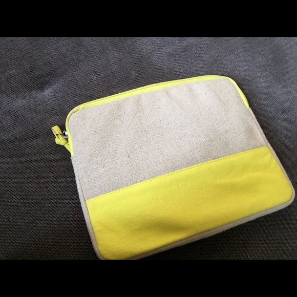 Roxy Tablet Protection Bag - Picture 2 of 2