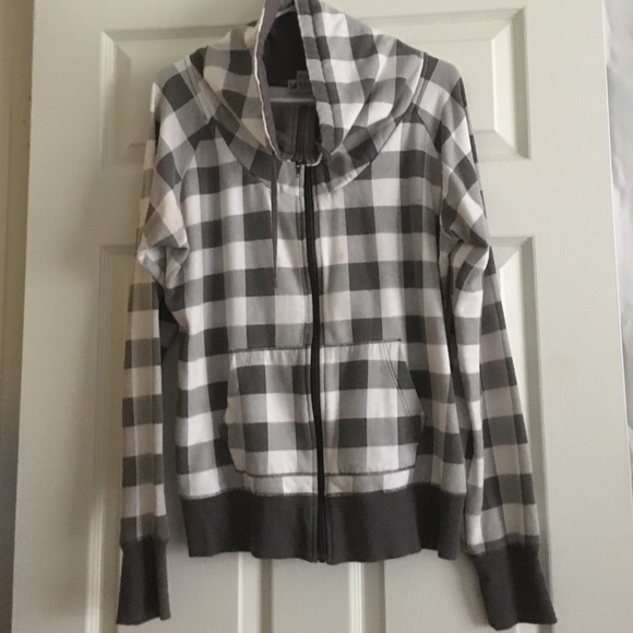 zip up sweater with oversized hood