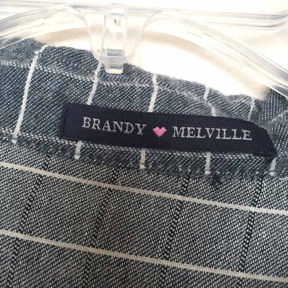 🌜SOLD🌛 Brandy Melville Gray Plaid Susan Flannel - Picture 4 of 4