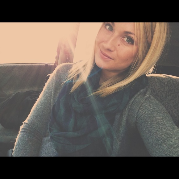 Meet your Posher, Andrea