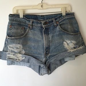 Perfectly distressed Levis shorts