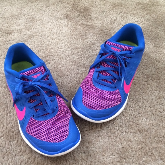 Blue & pink nike free