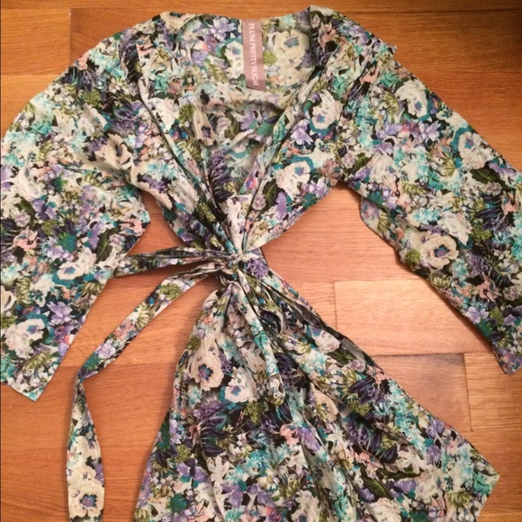 Plum Pretty Sugar Floral Robe - Picture 1 of 3