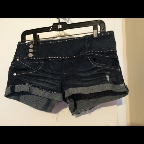 Short shorts dark denim.