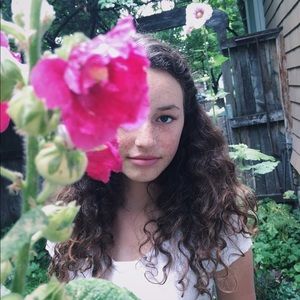 Meet your Posher, Lily