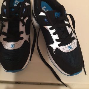 DC women's sneakers