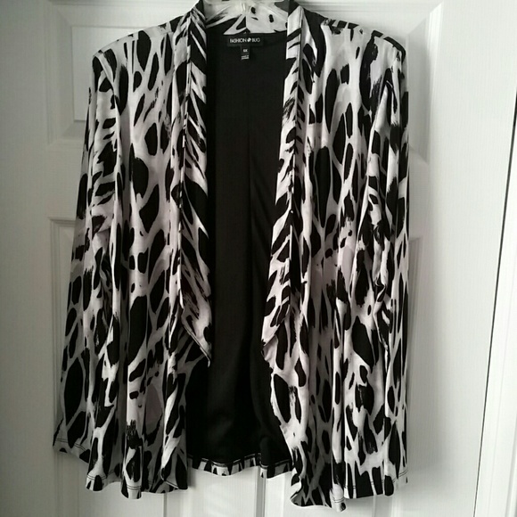 Fashion Bug Tops - ** PRICE DROP ❗️** Zebra print flowing jacket