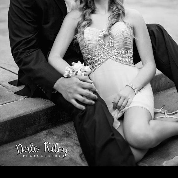 Homecoming dress - Picture 2 of 3