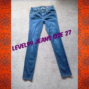 Level 99 "lily" skinny straight jeans size 27
