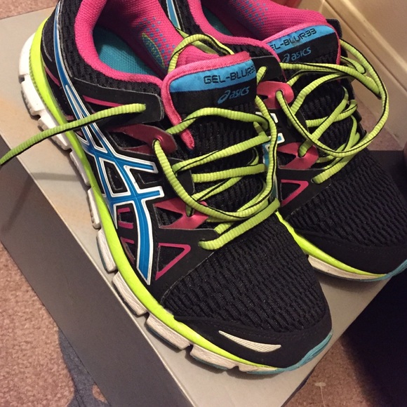 Asiacs running shoes