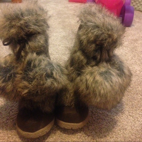 Old navy toddler brown boots - Picture 1 of 4