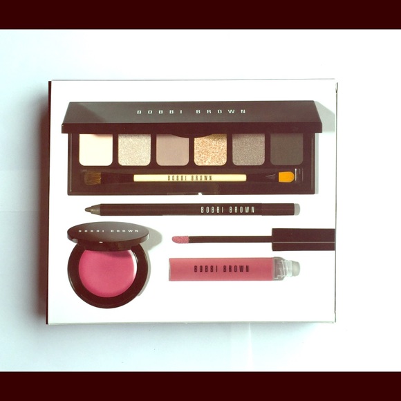 Bobbi Brown Other - 🌹Bobbi Brown - Cool Nudes Set 🌟NWOT🌟