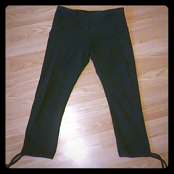 BOGO HALF OFF Dark grey Capri leggings