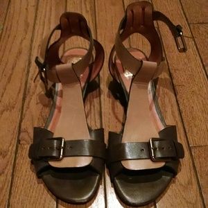 Pour la Victoire sandals