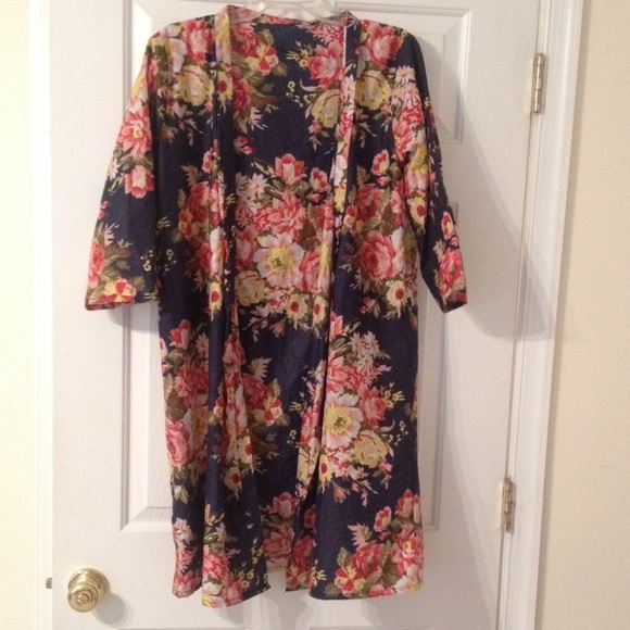 Floral wrap robe !