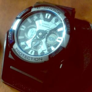 Black Men's G-Shock watch