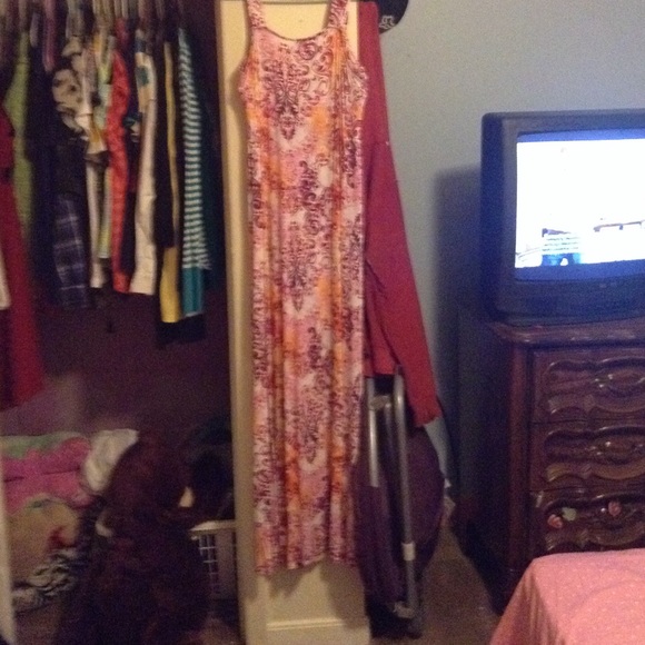 Dress - Picture 2 of 2