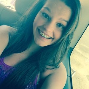 Meet your Posher, Jewelyn