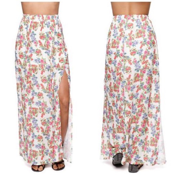 • FLORAL MAXI SKIRT • - Picture 2 of 2