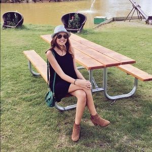 Meet your Posher, Brooke