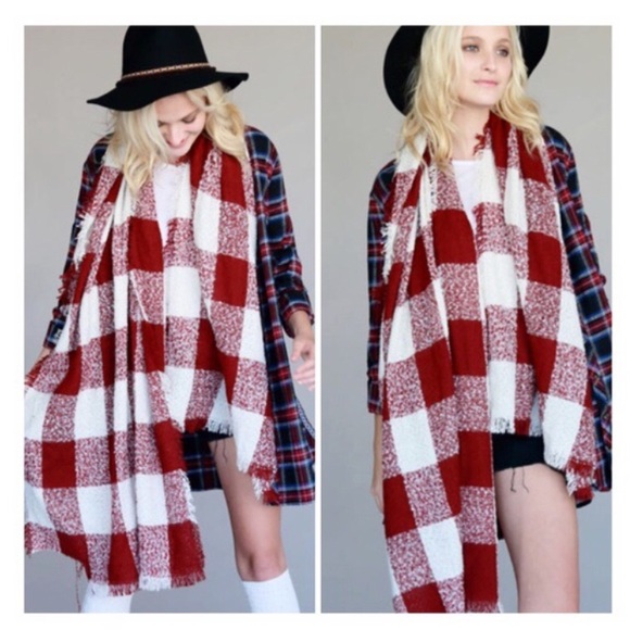 • Frayed Checkered Scarf • - Picture 3 of 3