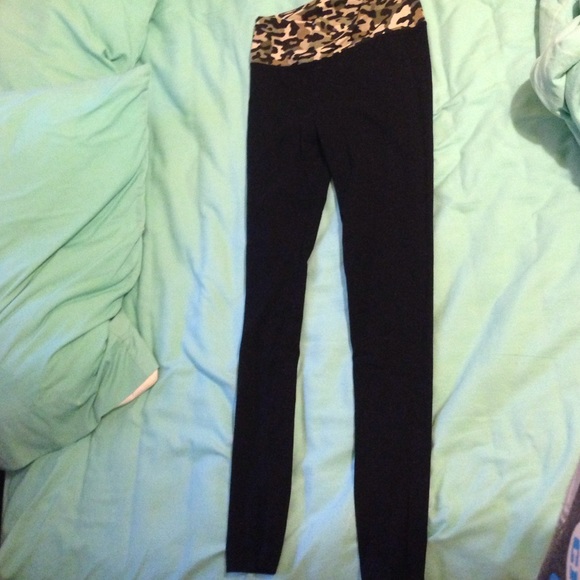 Camo leggings