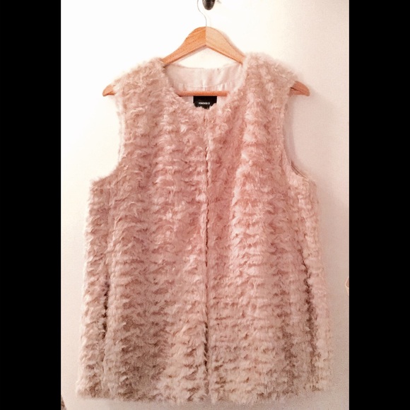 FOREVER 21 | faux fur vest
