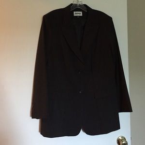 Brown women's pant suit by Kasper