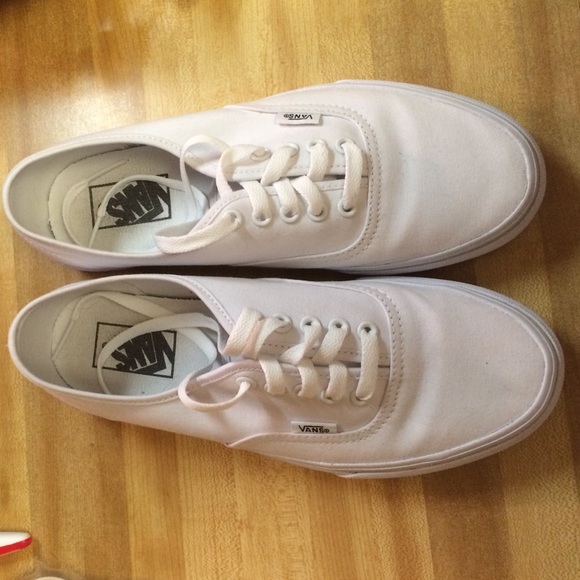 🎃White vans🎃