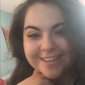 Meet your Posher, Jaymee