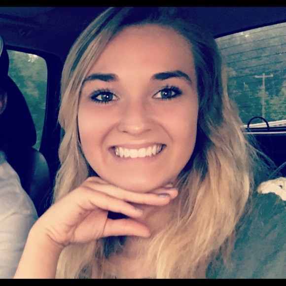 Meet your Posher, Carrigan - Picture 2 of 2