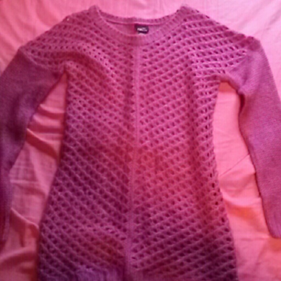Rue 21 burgundy sweater