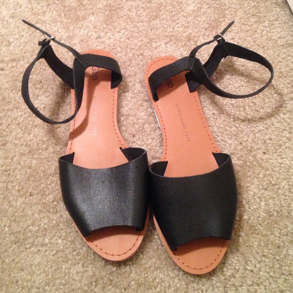 Gap Sandals