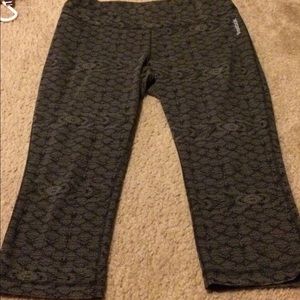 🔴sold in bundle🔴Reebok Workout Tights